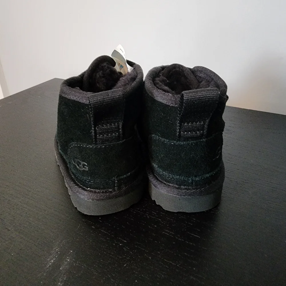 UGG Kids' Neumel II Graphic Boot